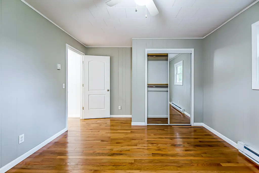 245 Mann Street Putnam Township MI 48169