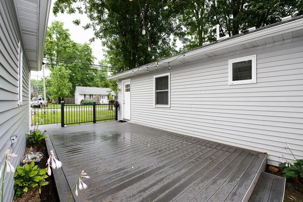 245 Mann Street Putnam Township MI 48169