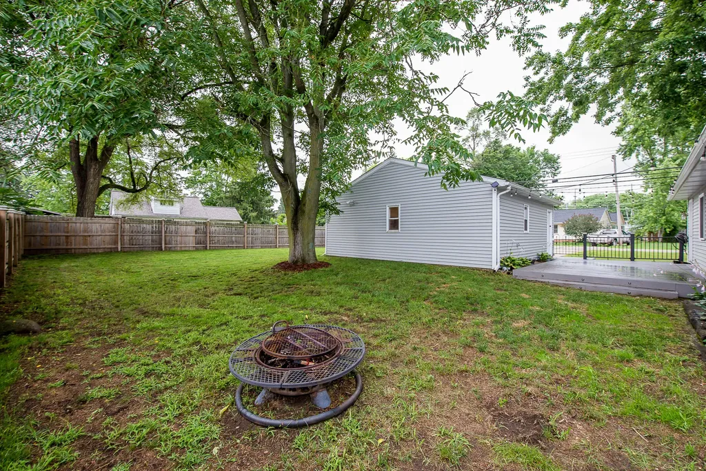 245 Mann Street Putnam Township MI 48169