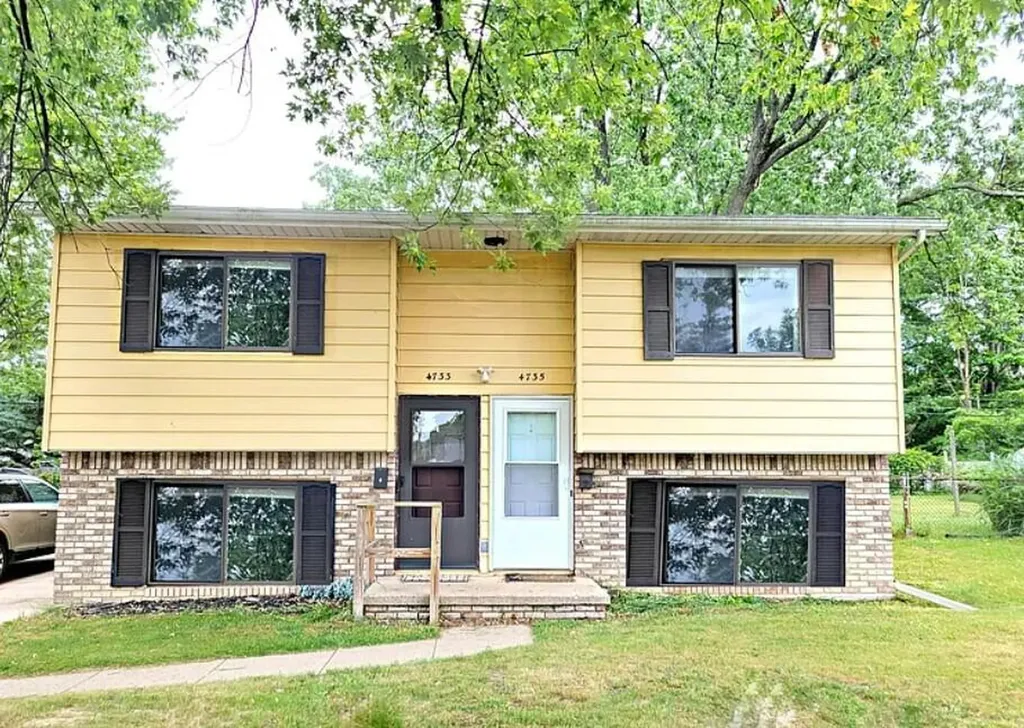 4733 S Pennsylvania Avenue Lansing City MI 48910