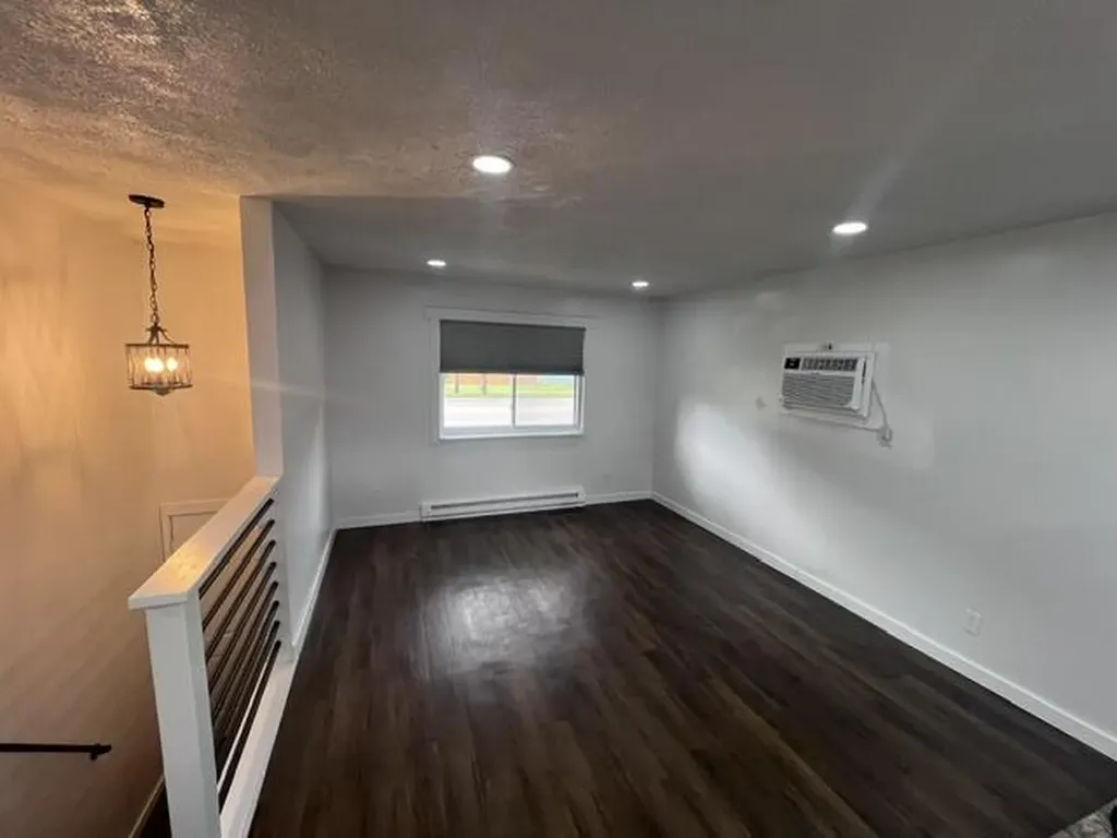 4733 S Pennsylvania Avenue Lansing City MI 48910