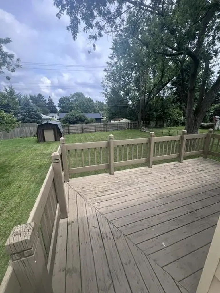 4733 S Pennsylvania Avenue Lansing City MI 48910