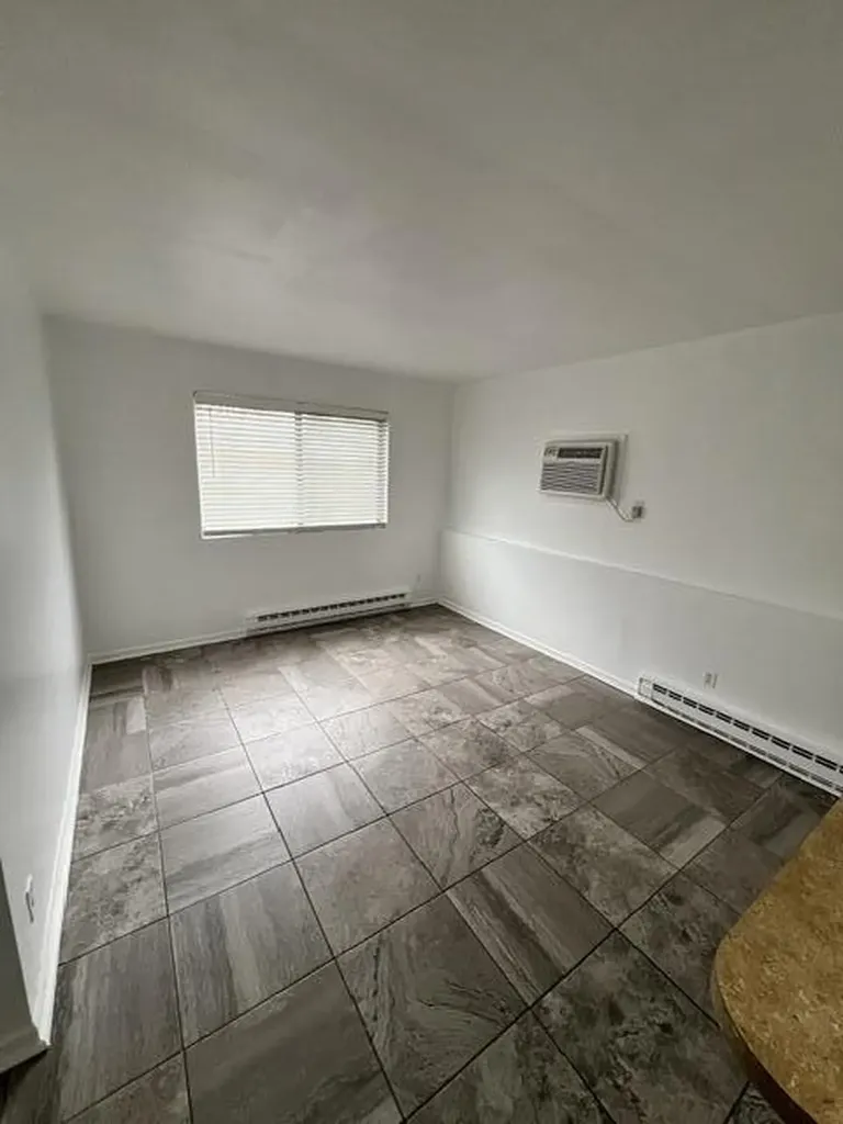4733 S Pennsylvania Avenue Lansing City MI 48910