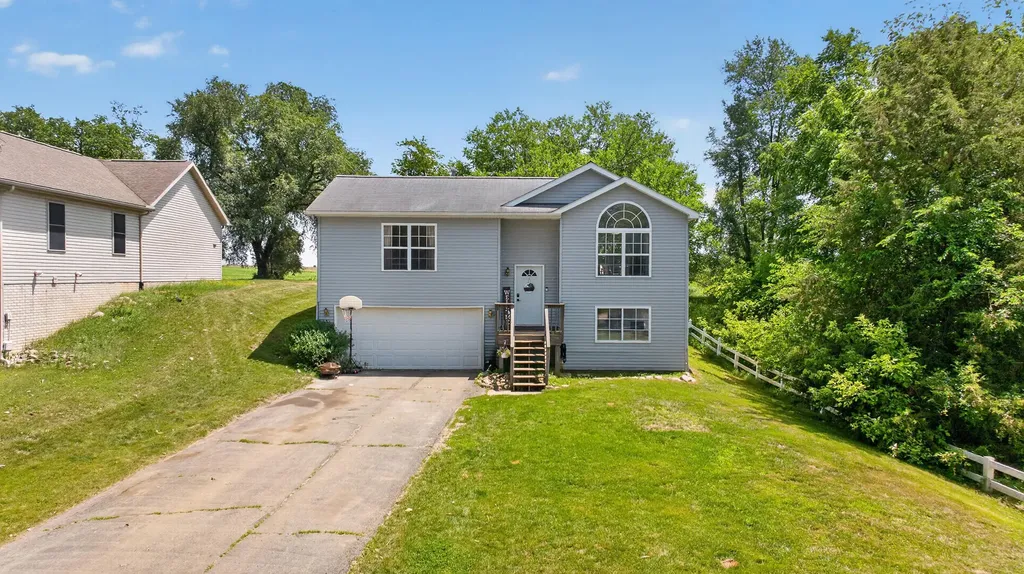 10501 Loughrea Lane Somerset Township MI 49233