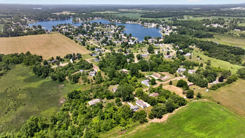 10501 Loughrea Lane Somerset Township MI 49233