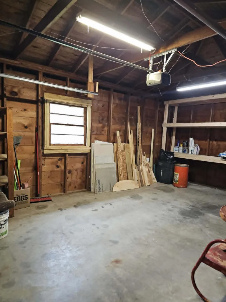 1114 N Elm Avenue Jackson City MI 49202