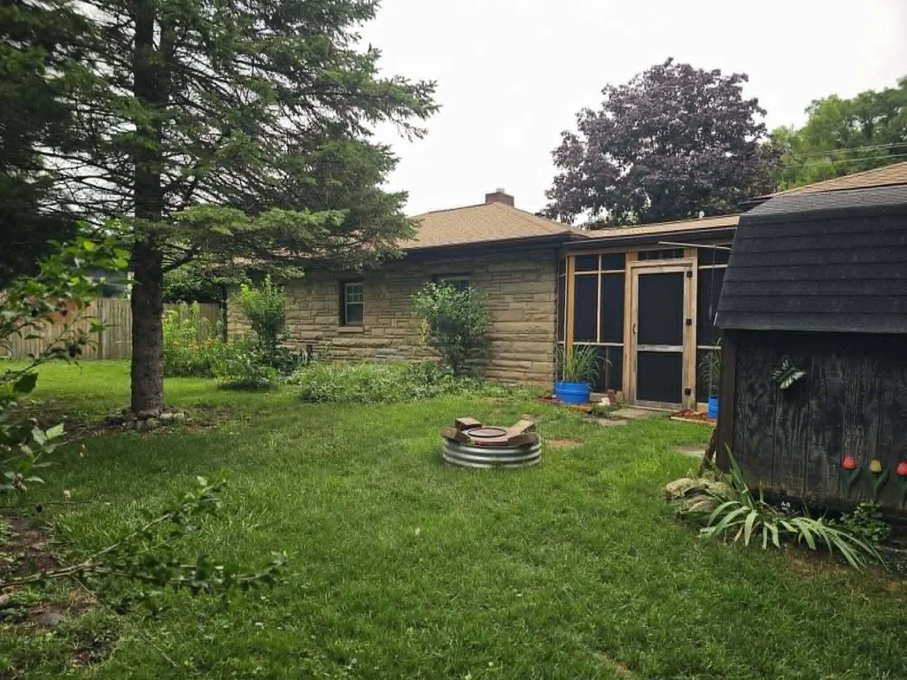 1114 N Elm Avenue Jackson City MI 49202