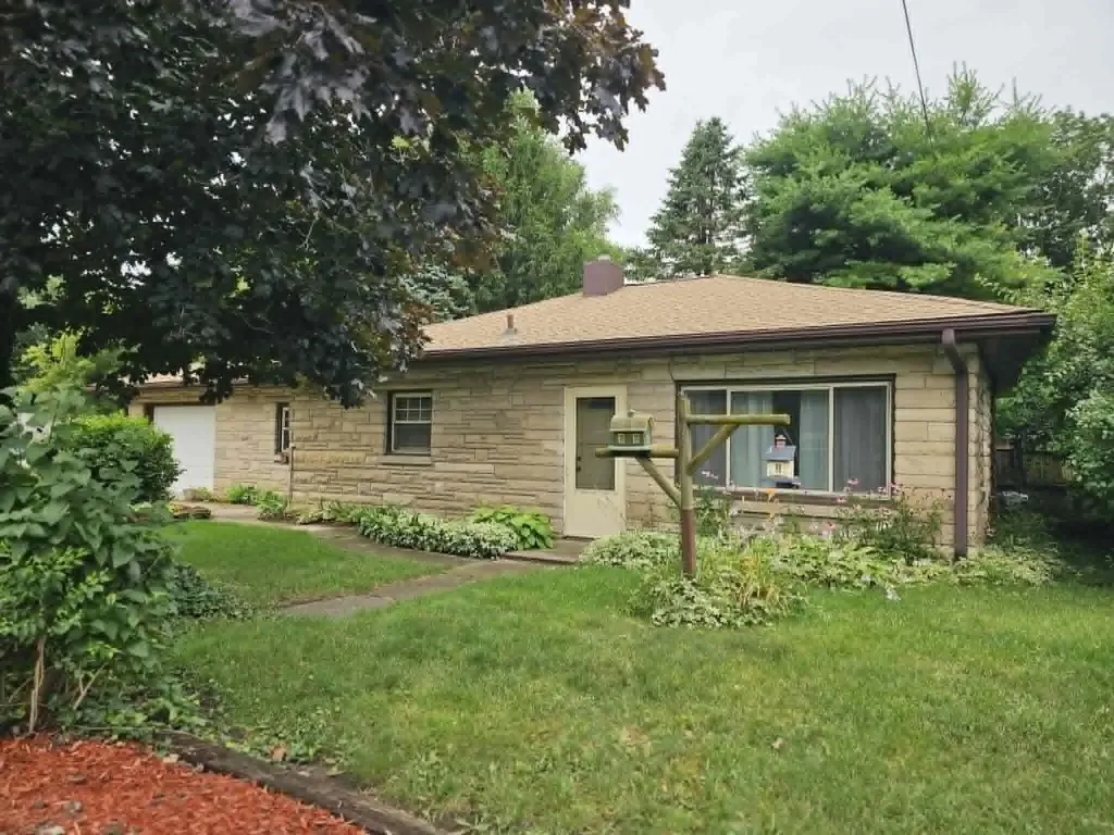 1114 N Elm Avenue Jackson City MI 49202