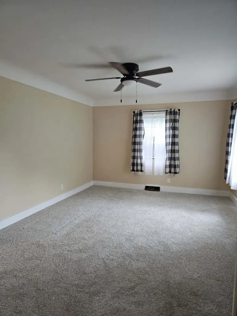 1114 N Elm Avenue Jackson City MI 49202