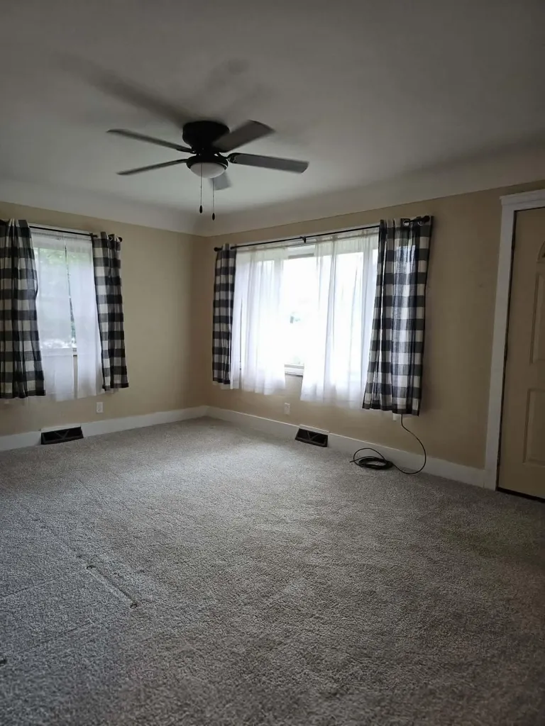 1114 N Elm Avenue Jackson City MI 49202