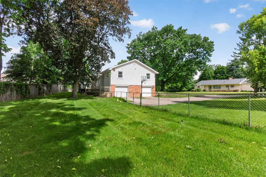 2000 Cascade Drive Jackson City MI 49203