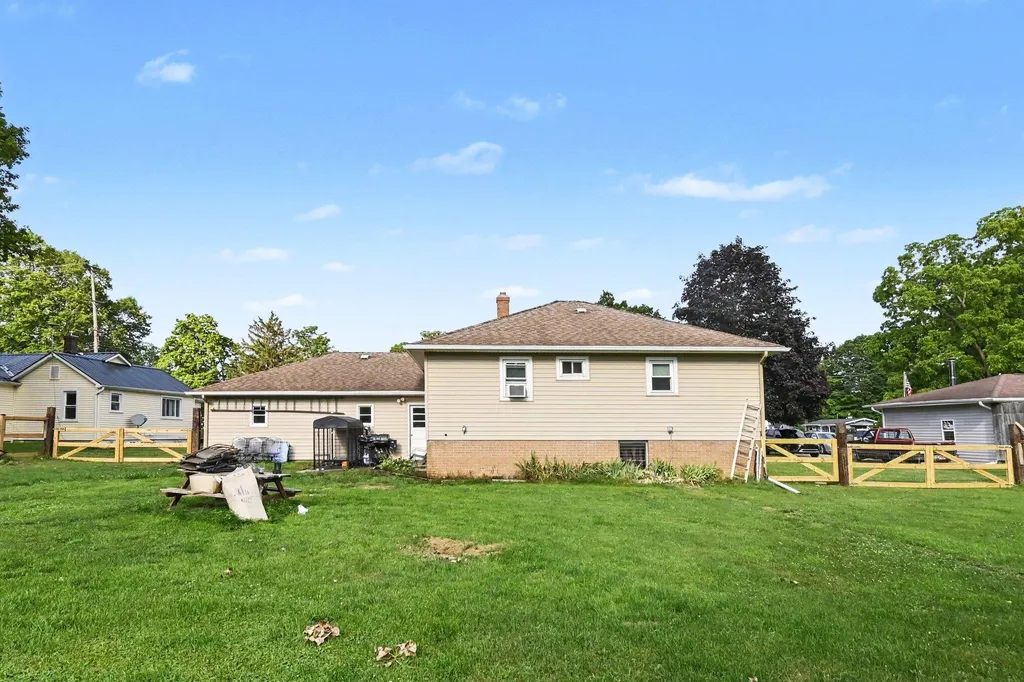 459 Evans Street Jonesville City MI 49250