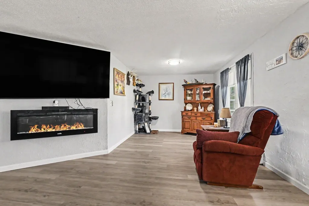 459 Evans Street Jonesville City MI 49250