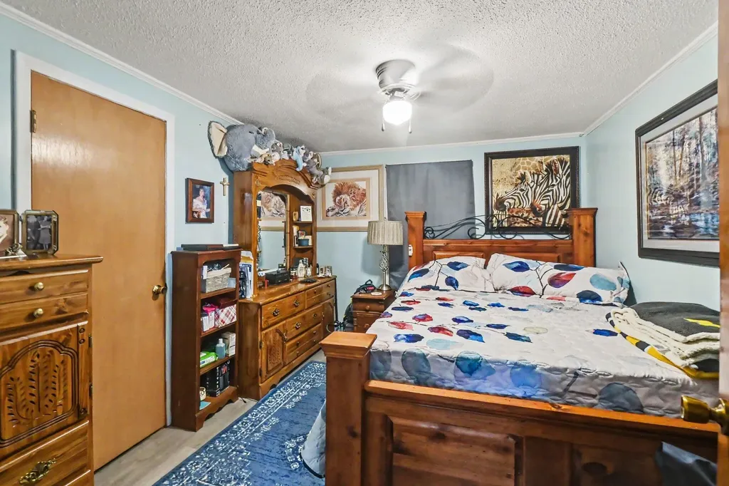459 Evans Street Jonesville City MI 49250