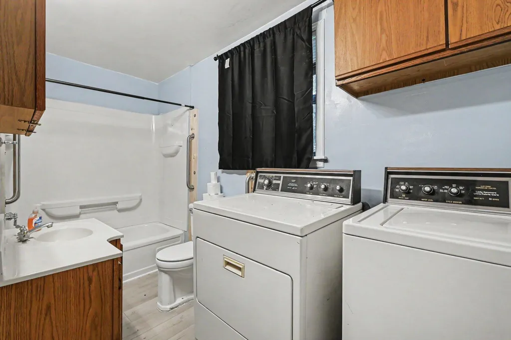 11908 N Meridian Road N Henrietta Township MI 49272