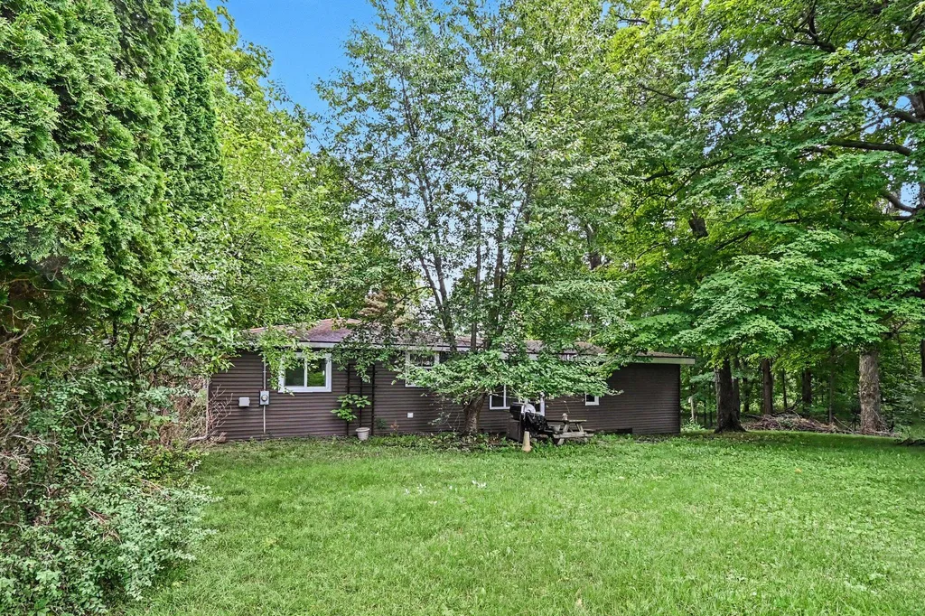 11908 N Meridian Road N Henrietta Township MI 49272