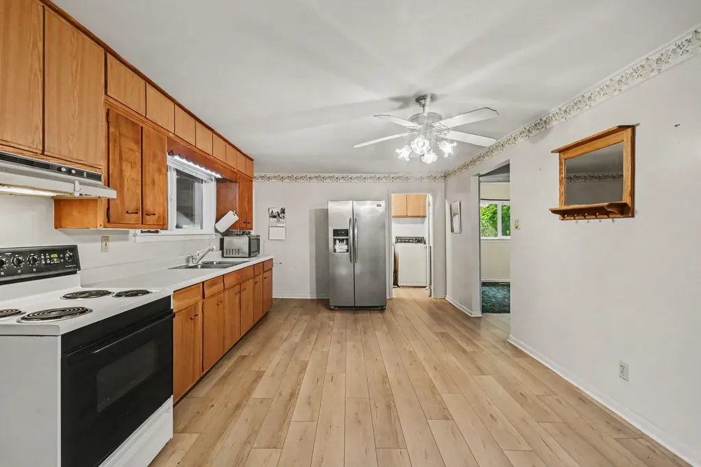 11908 N Meridian Road N Henrietta Township MI 49272