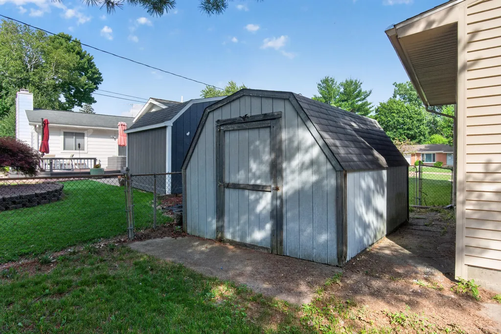 564 Birchwood Street Summit Township MI 49203