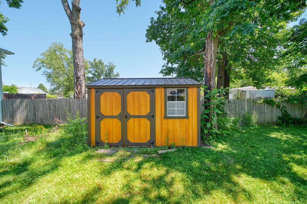 315 Kenneth Street Blackman Charter Township MI 49203