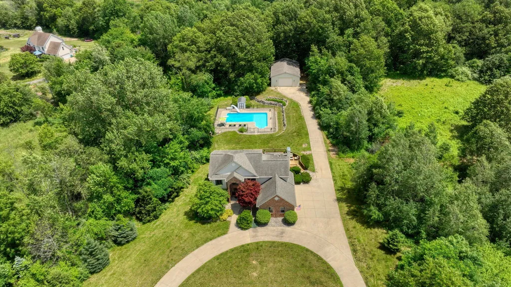 4735 Kalmbach Road Sylvan Township MI 48118