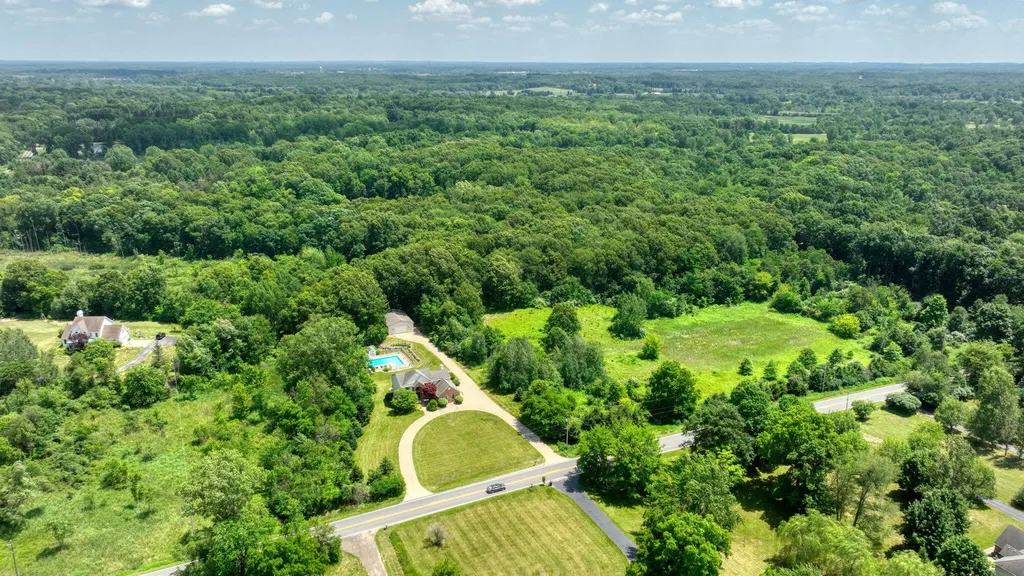 4735 Kalmbach Road Sylvan Township MI 48118
