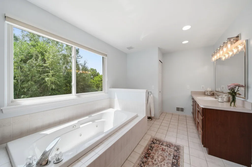 4735 Kalmbach Road Sylvan Township MI 48118