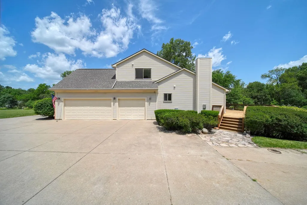 4735 Kalmbach Road Sylvan Township MI 48118