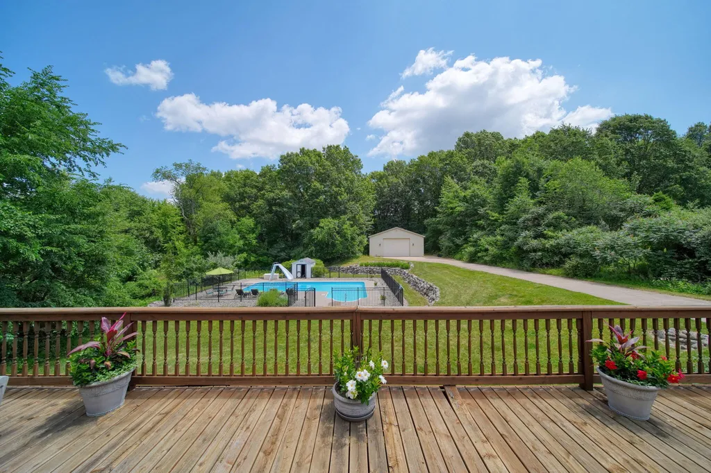 4735 Kalmbach Road Sylvan Township MI 48118