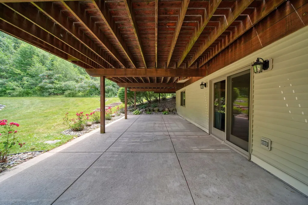 4735 Kalmbach Road Sylvan Township MI 48118