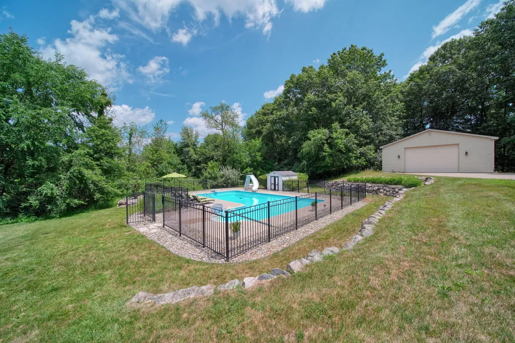 4735 Kalmbach Road Sylvan Township MI 48118