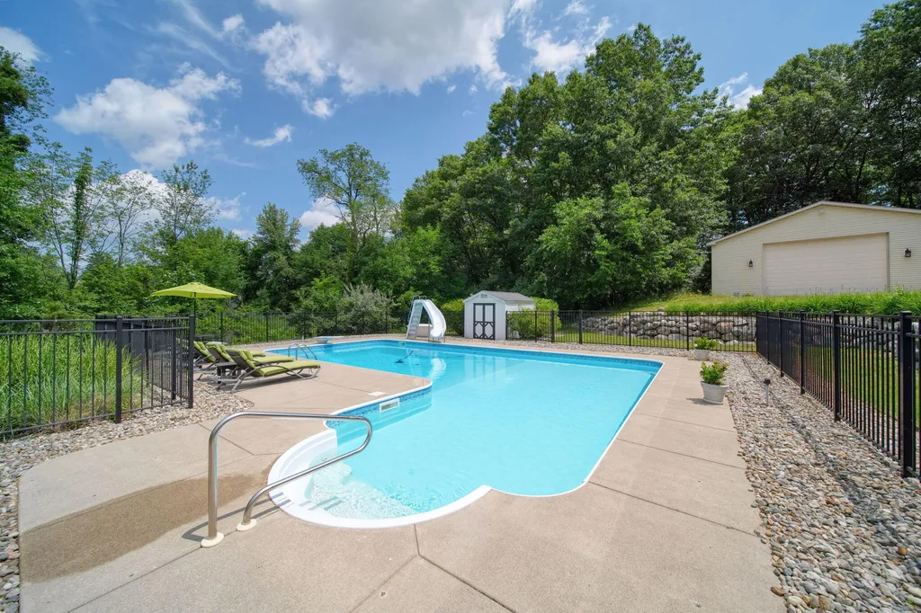 4735 Kalmbach Road Sylvan Township MI 48118