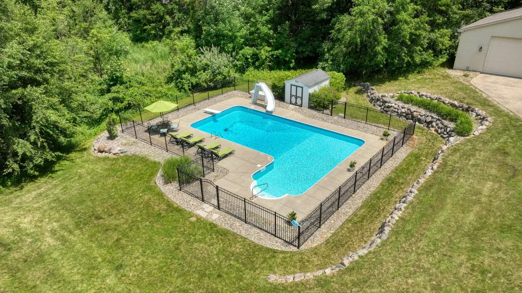 4735 Kalmbach Road Sylvan Township MI 48118