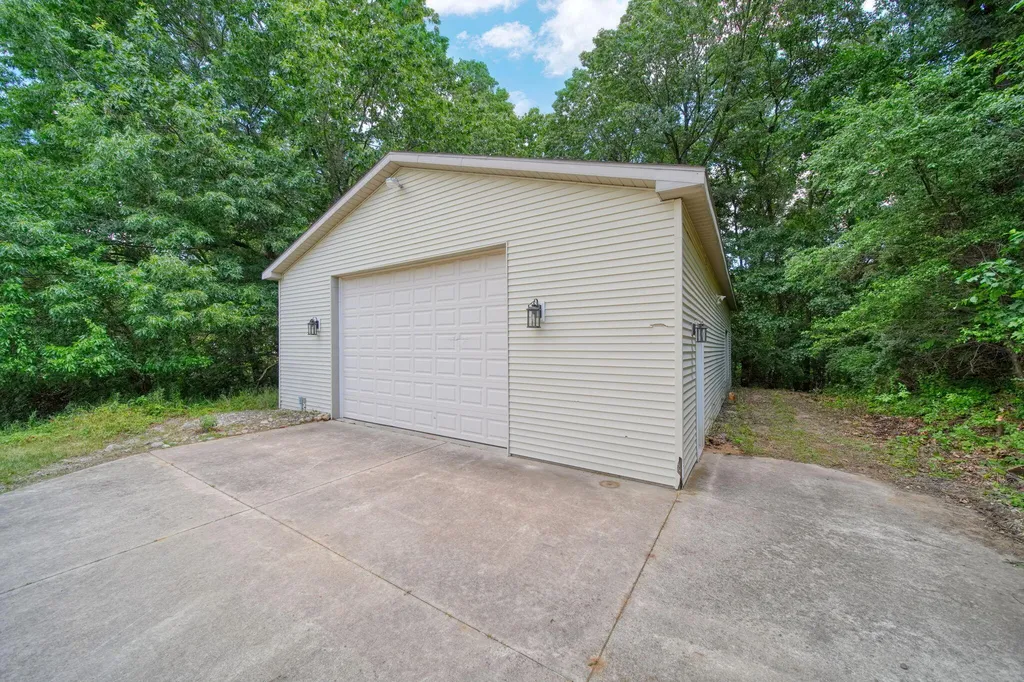 4735 Kalmbach Road Sylvan Township MI 48118