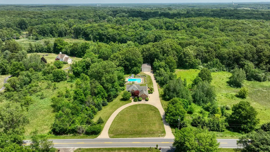 4735 Kalmbach Road Sylvan Township MI 48118