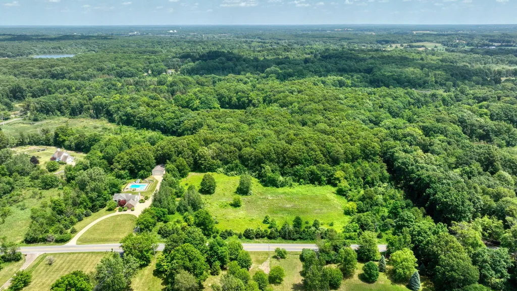 4735 Kalmbach Road Sylvan Township MI 48118