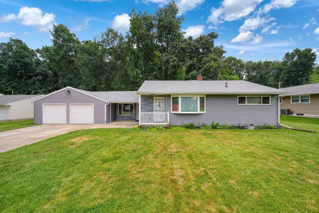 1511 Strathmoor Lane Summit Township MI 49203