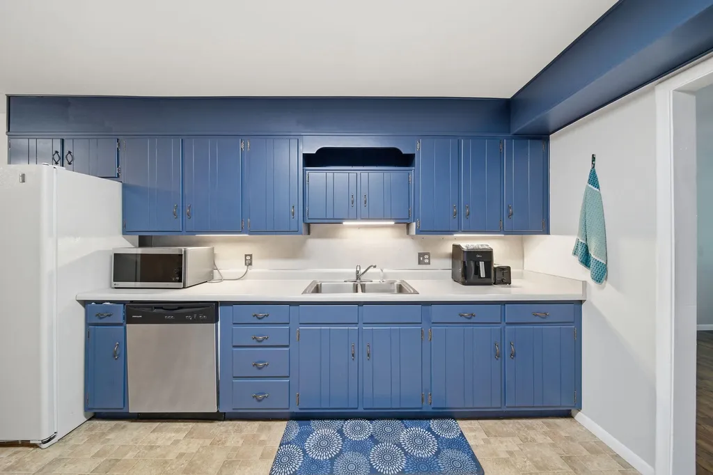 1511 Strathmoor Lane Summit Township MI 49203