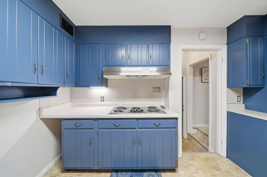 1511 Strathmoor Lane Summit Township MI 49203