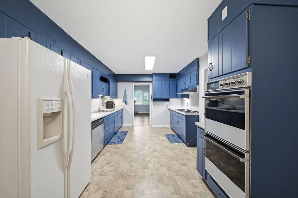 1511 Strathmoor Lane Summit Township MI 49203