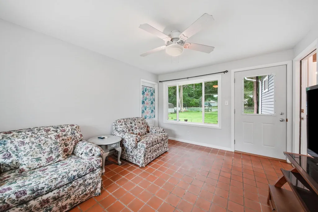 1511 Strathmoor Lane Summit Township MI 49203
