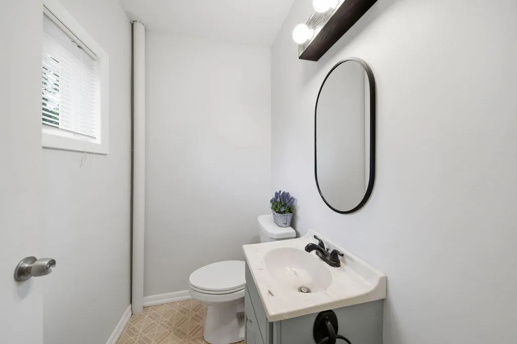 1511 Strathmoor Lane Summit Township MI 49203