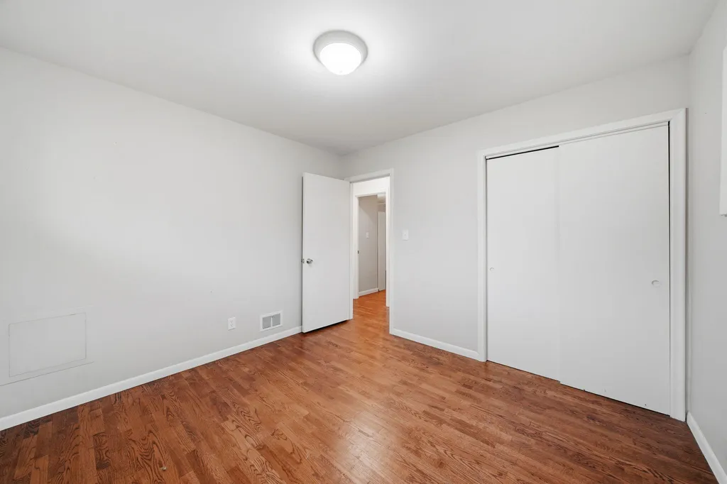 1511 Strathmoor Lane Summit Township MI 49203