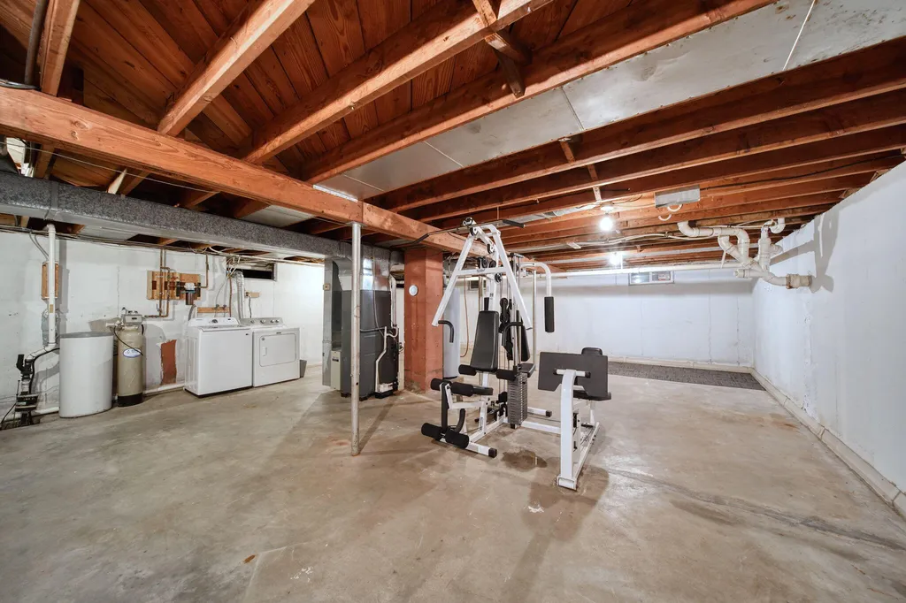 1511 Strathmoor Lane Summit Township MI 49203