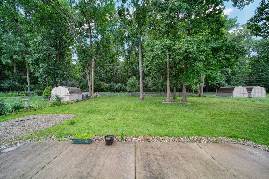 1511 Strathmoor Lane Summit Township MI 49203