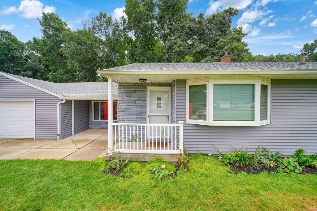 1511 Strathmoor Lane Summit Township MI 49203