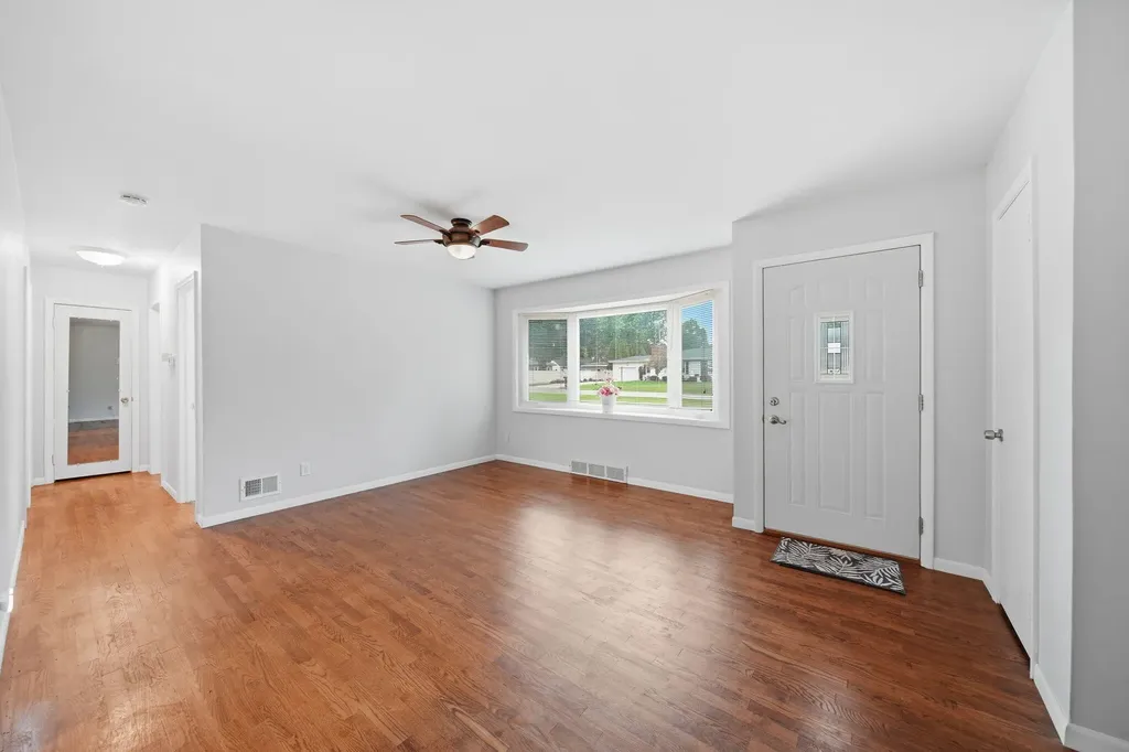 1511 Strathmoor Lane Summit Township MI 49203