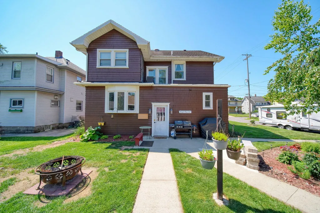 516 Harwood Street Jackson City MI 49203