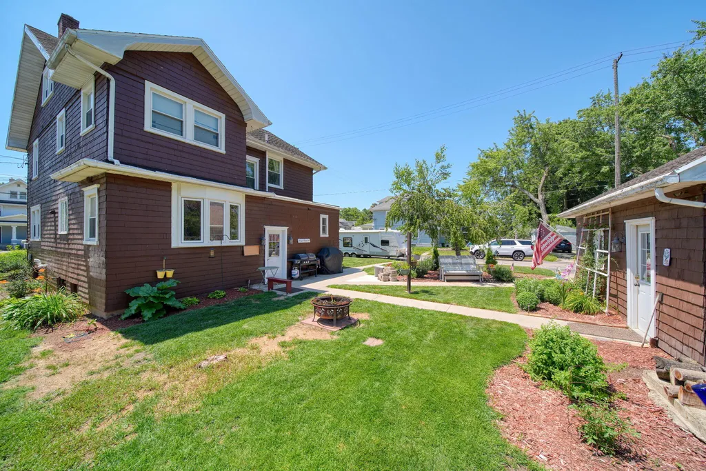 516 Harwood Street Jackson City MI 49203