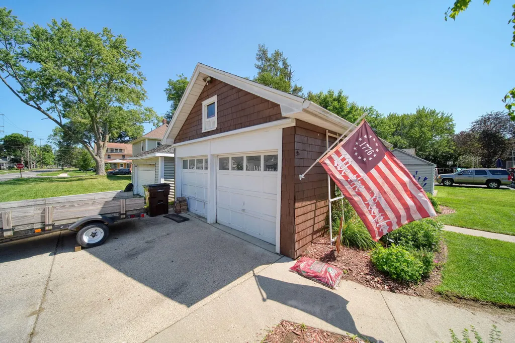 516 Harwood Street Jackson City MI 49203
