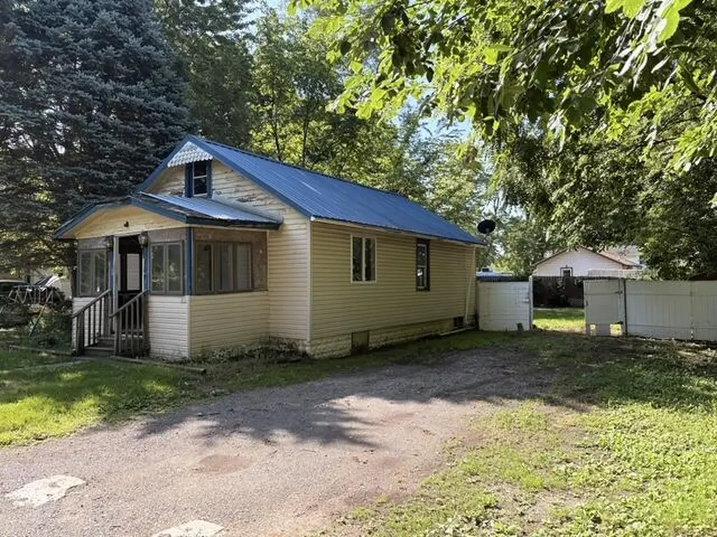 509 Cass Avenue Summit Township MI 49203
